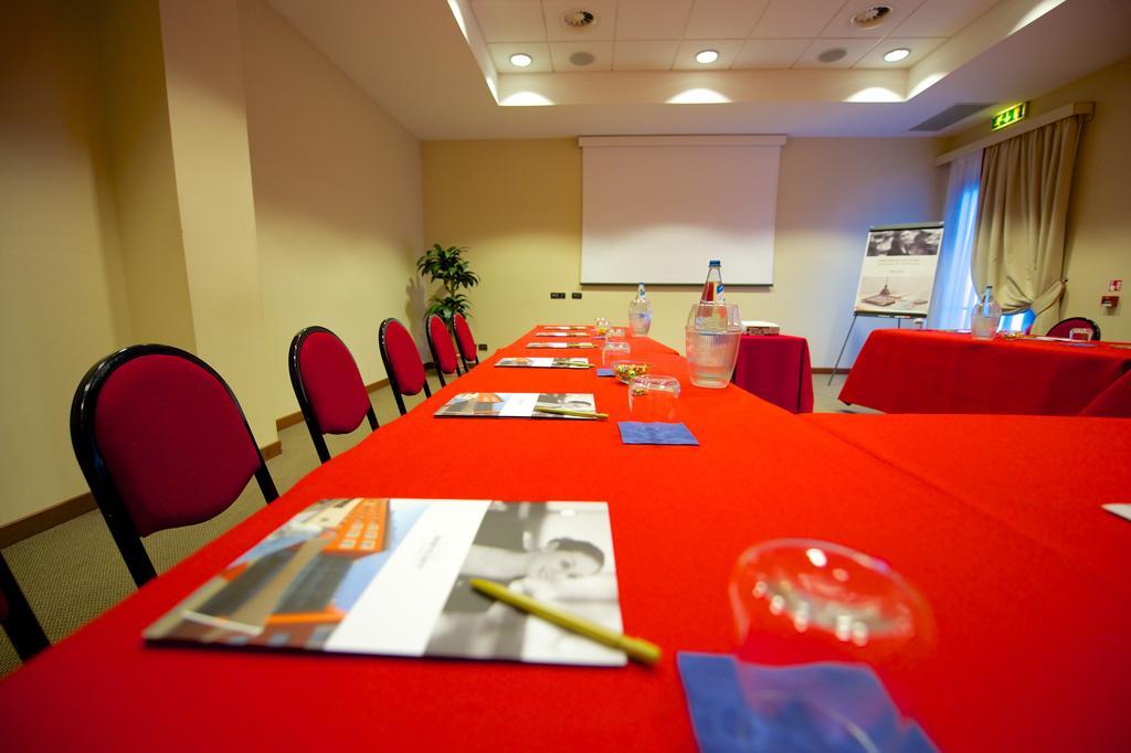 Mercure Genova San Biagio Exterior foto