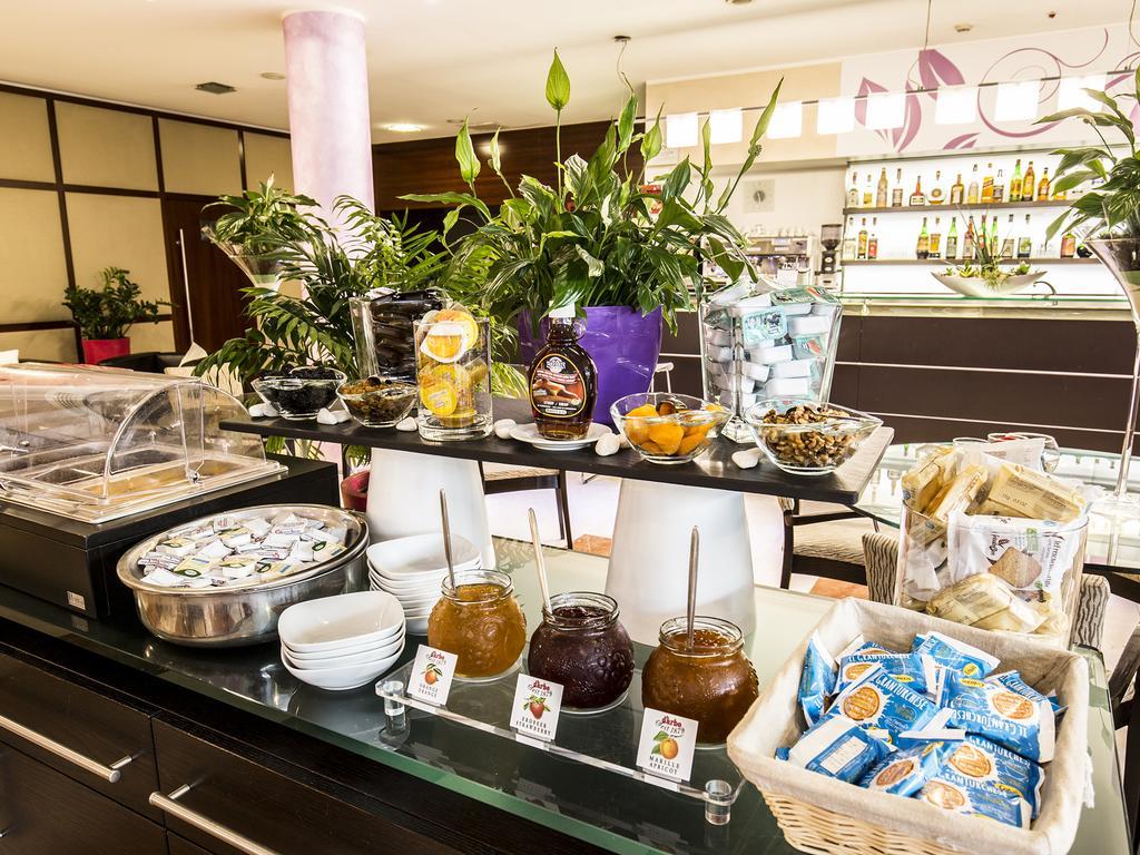 Mercure Genova San Biagio Exterior foto